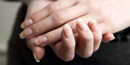 Косметические процедуры - необходимая основа длинных ногтевых пластинок 